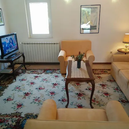 아파트 With Swimming Pool Mavarstica - Ciovo - 2053 트로기르