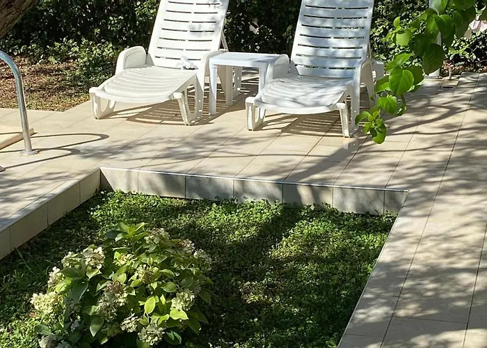 公寓 With Swimming Pool Mavarstica - Ciovo - 2053 *